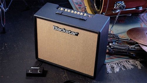 Blackstar Debut 100R BLK Комбо гитарный транзисторный.	
